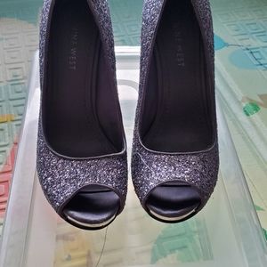 Women Nine West heel toe shoes